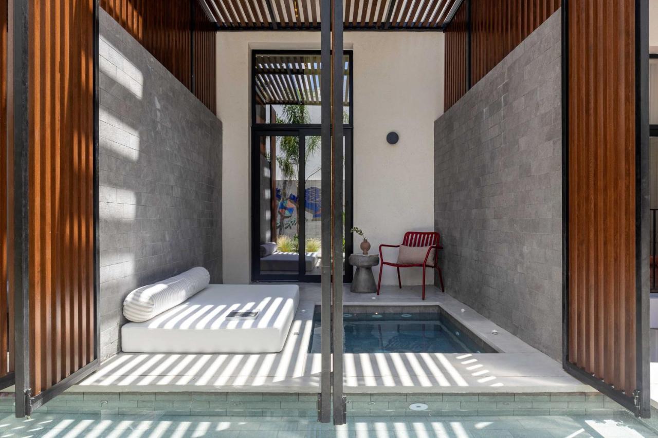 The Newel Psychiko Hotel Athena Bagian luar foto The Spa at The Pearl