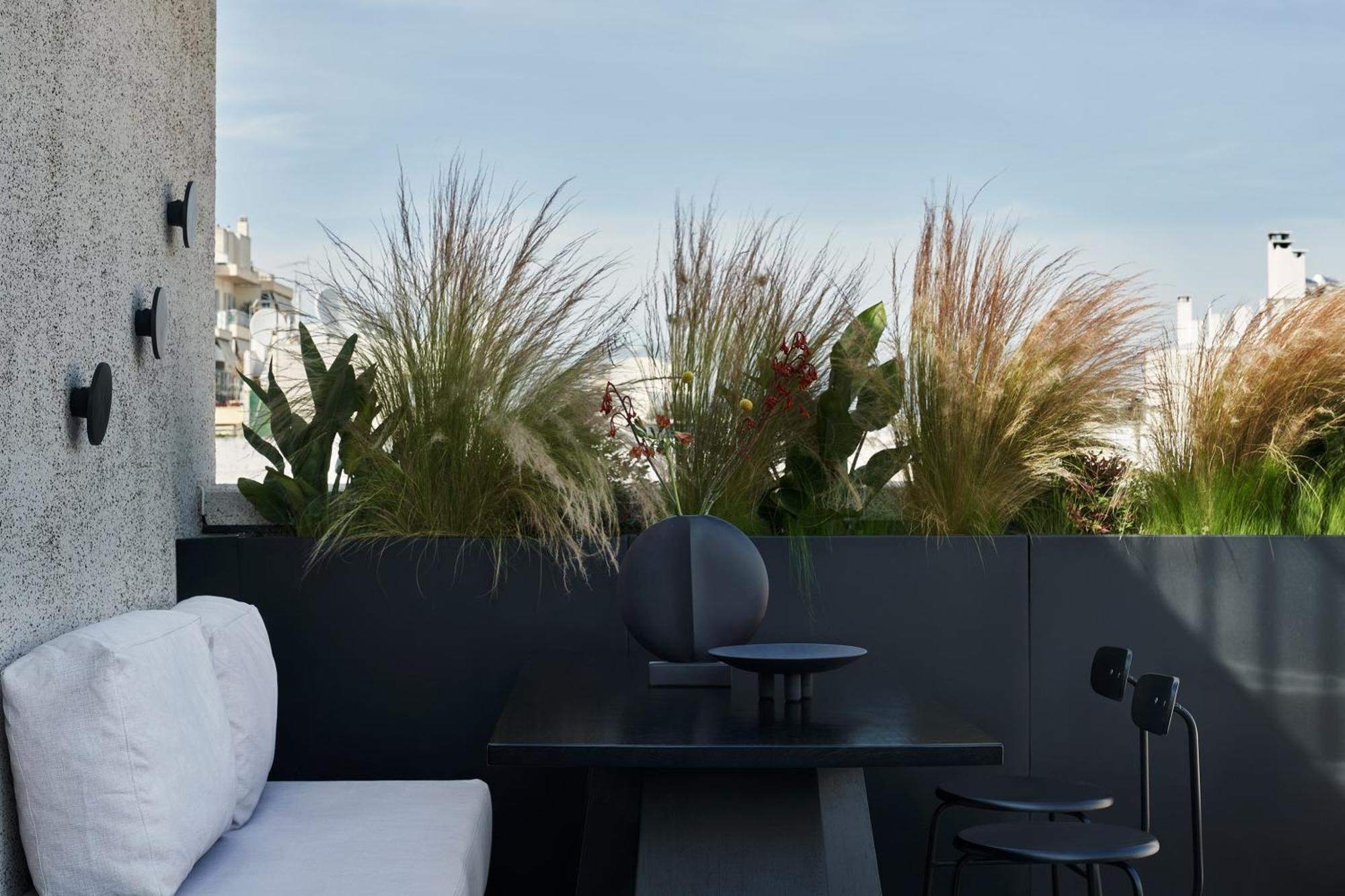 The Newel Psychiko Hotel Athena Bagian luar foto The rooftop garden