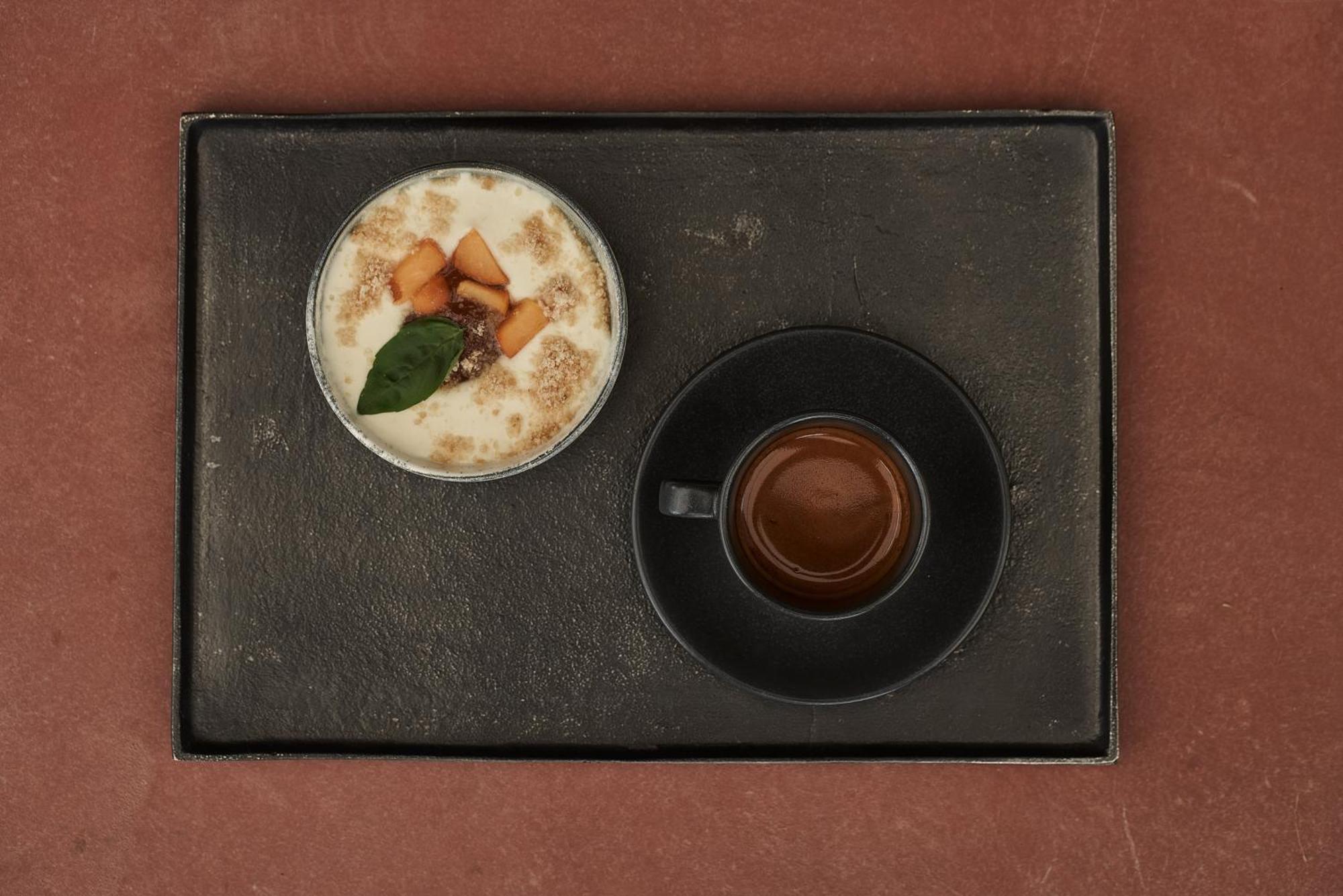 The Newel Psychiko Hotel Athena Bagian luar foto A cup of coffee with a side of kaya toast