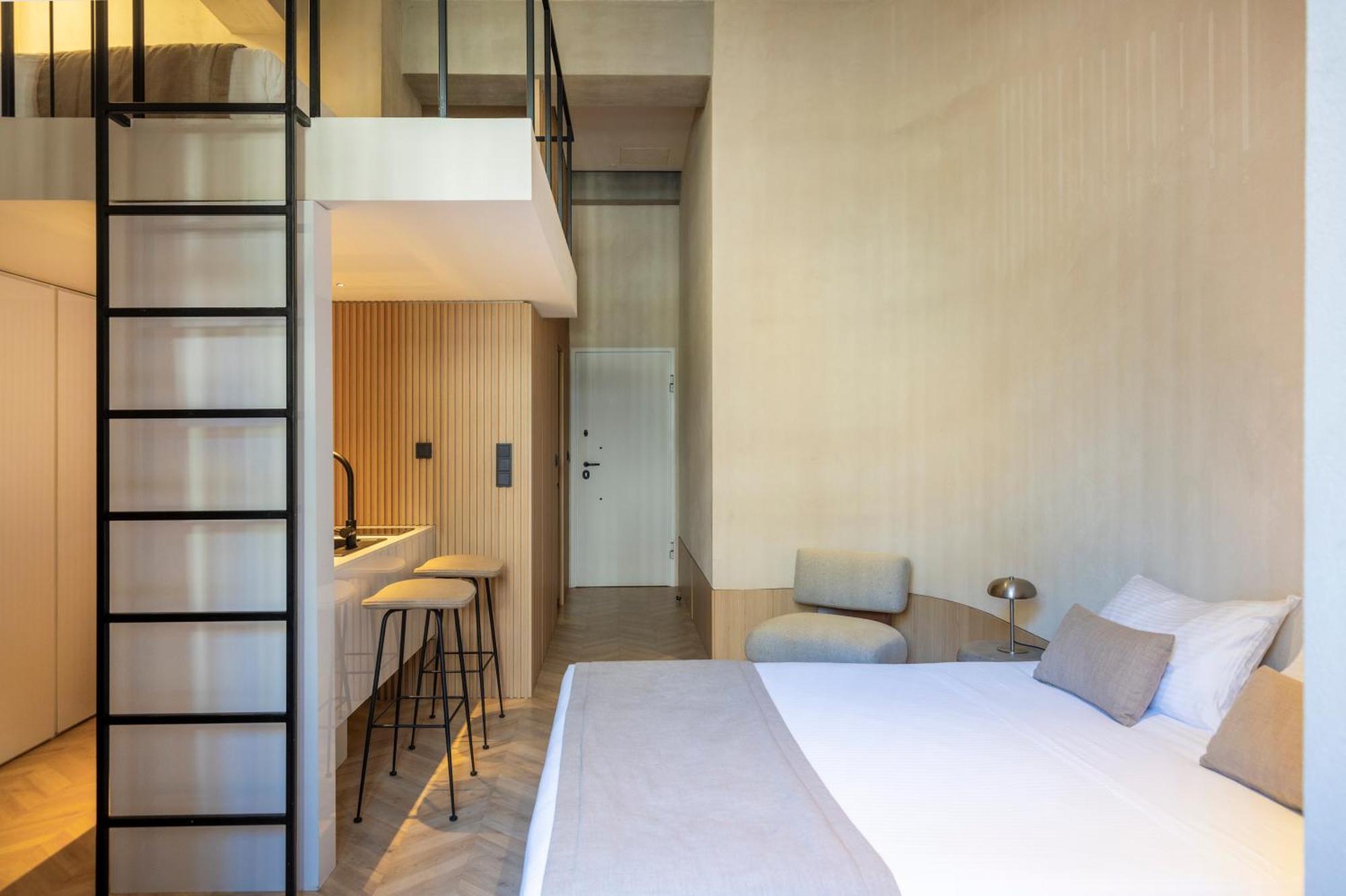 The Newel Psychiko Hotel Athena Bagian luar foto A room at the hotel